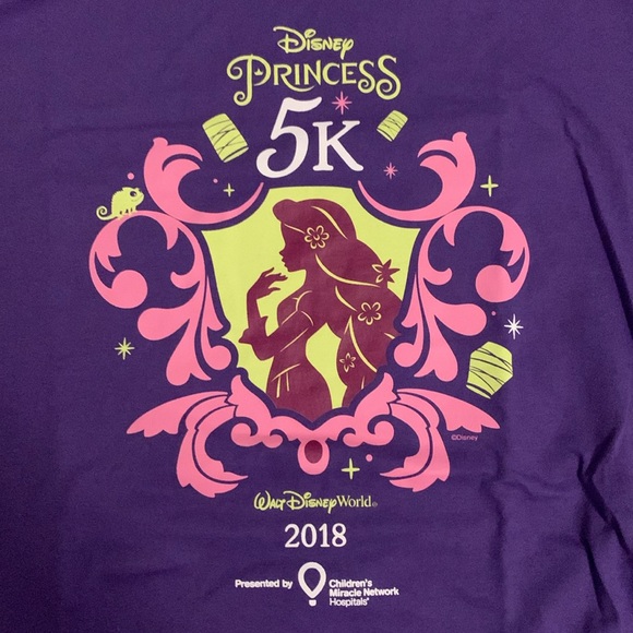 Rundisney Princess 2018 race shirt - Picture 2 of 3